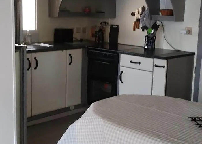 Mobil-Home A Hourtin - Terrasse, Piscine, Proche Lac & Ocean * Hourtin